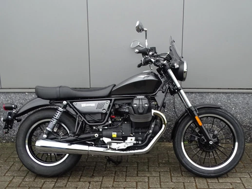 Moto Guzzi V9 - Afbeelding 1 van 11