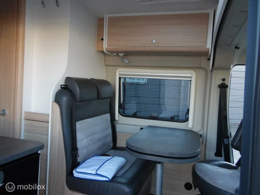 Sunlight BUSCAMPER 601 4.PERS 2.3 M-JET 140PK 9G AUTOMAAT EURO 6 - Afbeelding 20 van 30