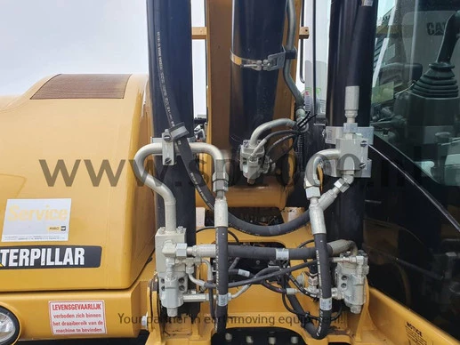 Caterpillar  - Afbeelding 14 van 24