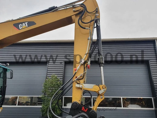 Caterpillar  - Afbeelding 17 van 24