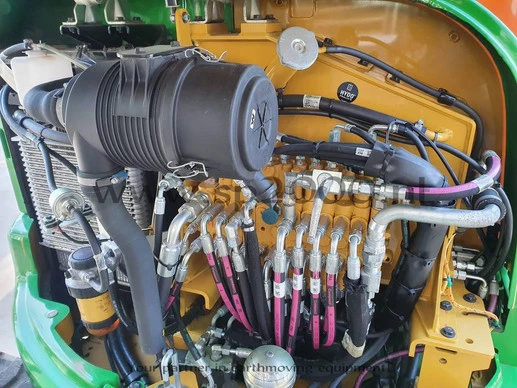 Caterpillar  - Afbeelding 15 van 20