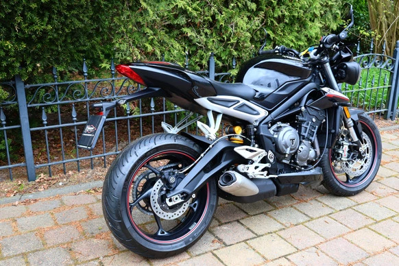 Triumph Street Triple - Afbeelding 9 van 25