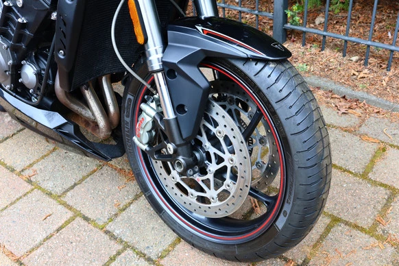 Triumph Street Triple - Afbeelding 13 van 25