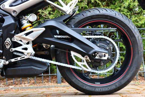 Triumph Street Triple - Afbeelding 20 van 25