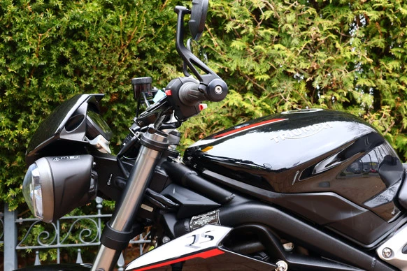 Triumph Street Triple - Afbeelding 23 van 25