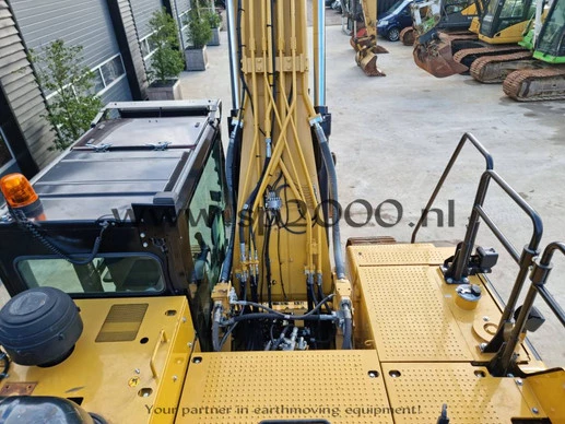 Caterpillar  - Afbeelding 8 van 24