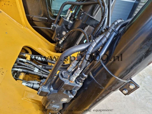 Caterpillar  - Afbeelding 11 van 24