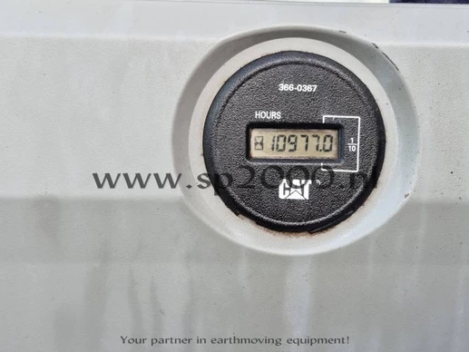 Caterpillar  - Afbeelding 13 van 24