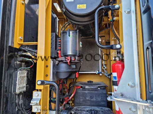 Caterpillar  - Afbeelding 17 van 24