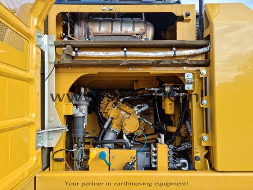 Caterpillar  - Afbeelding 23 van 24