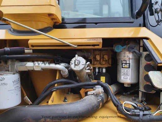 Caterpillar  - Afbeelding 16 van 24