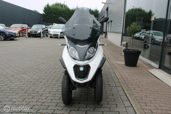 Piaggio MP3 - Afbeelding 2 van 9