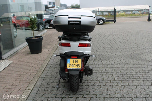 Piaggio MP3 - Afbeelding 4 van 9