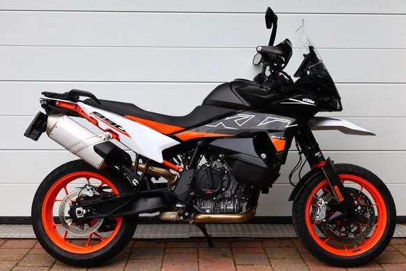 KTM 890 - Afbeelding 1 van 25