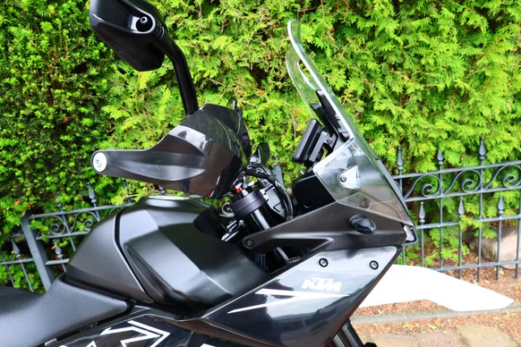 KTM 890 - Afbeelding 19 van 25