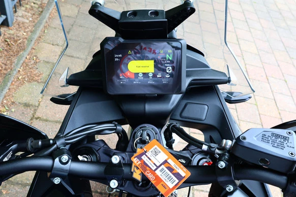 KTM 890 - Afbeelding 21 van 25