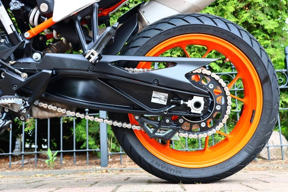 KTM 890 - Afbeelding 22 van 25