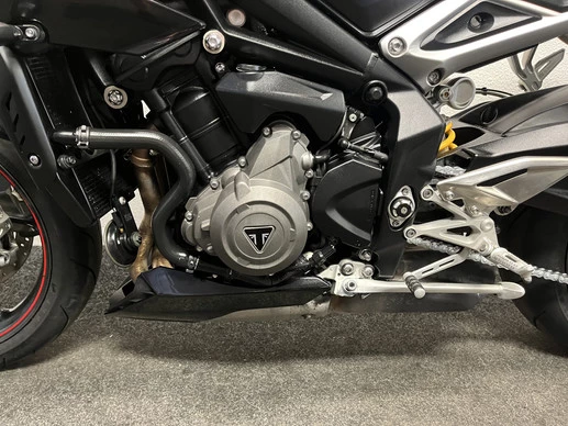 Triumph Street Triple - Afbeelding 11 van 14