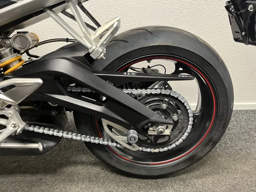 Triumph Street Triple - Afbeelding 12 van 14