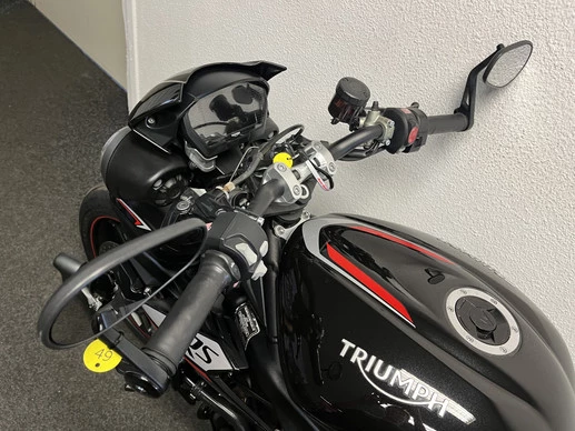 Triumph Street Triple - Afbeelding 13 van 14