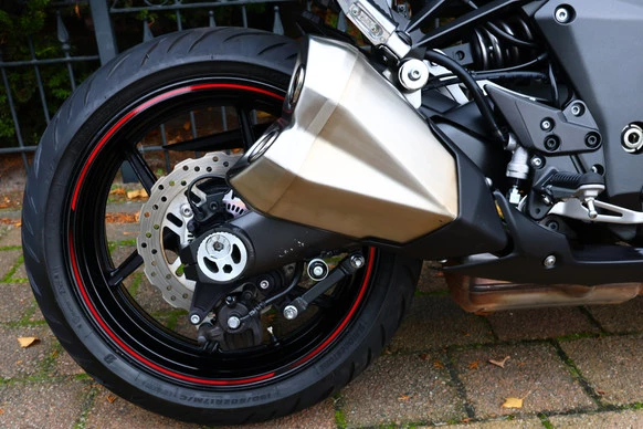 Kawasaki Z1000 - Afbeelding 16 van 25