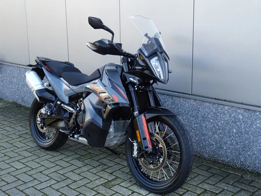 KTM 890 - Afbeelding 2 van 13