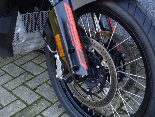 KTM 890 - Afbeelding 5 van 13