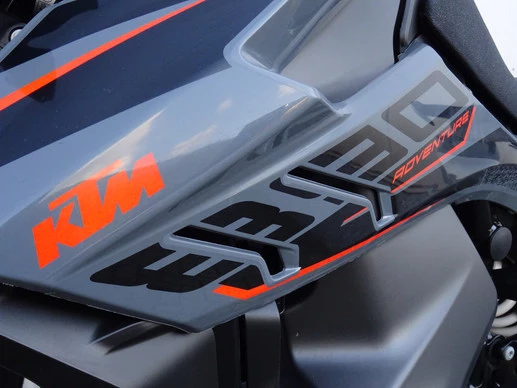 KTM 890 - Afbeelding 9 van 13