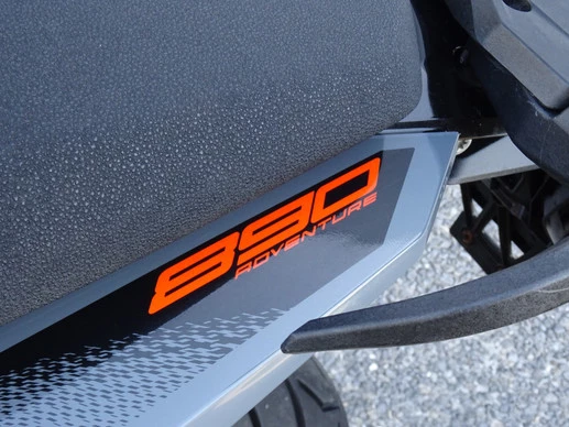 KTM 890 - Afbeelding 10 van 13