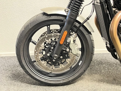 Triumph Speed Twin 1200 - Afbeelding 14 van 20