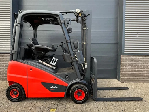 Linde heftruck - Afbeelding 1 van 5