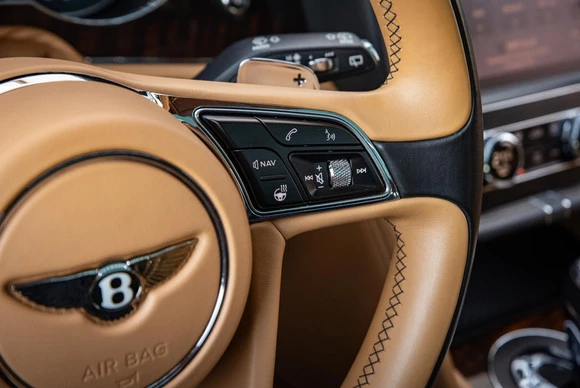 Bentley Bentayga - Afbeelding 26 van 30