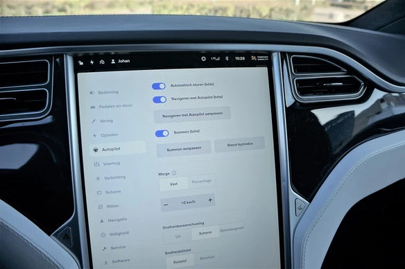 Tesla Model X - Afbeelding 15 van 26