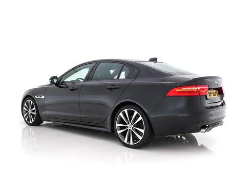 Jaguar XE - Afbeelding 4 van 30