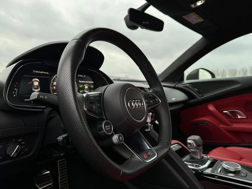 Audi R8 - Afbeelding 9 van 21