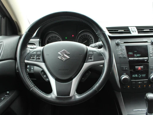 Suzuki Kizashi - Afbeelding 14 van 21