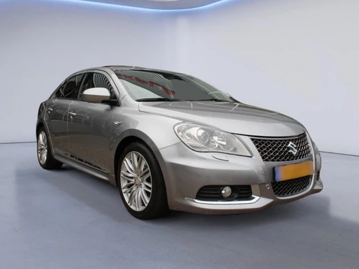 Suzuki Kizashi - Afbeelding 5 van 21