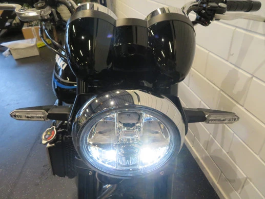 Kawasaki Z900RS - Afbeelding 14 van 15