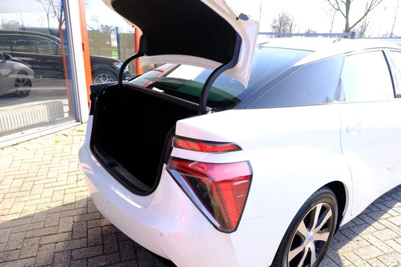 Toyota Mirai - Afbeelding 9 van 30