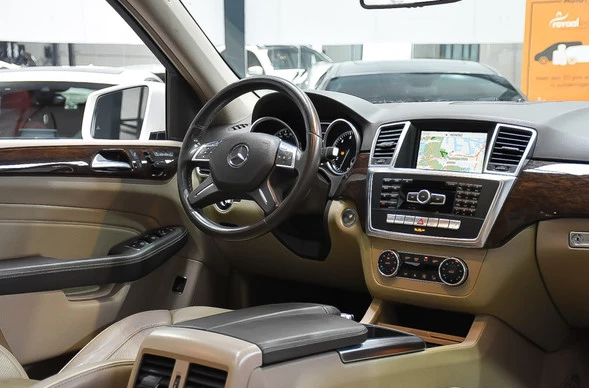 Mercedes-Benz M-Klasse - Afbeelding 12 van 24