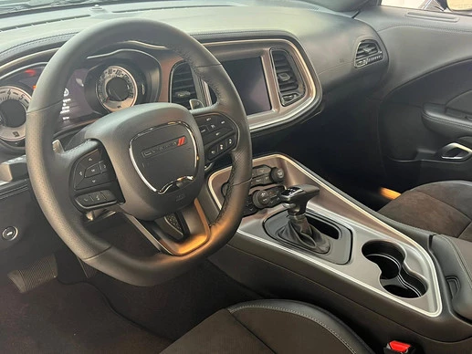 Dodge Challenger - Afbeelding 4 van 27