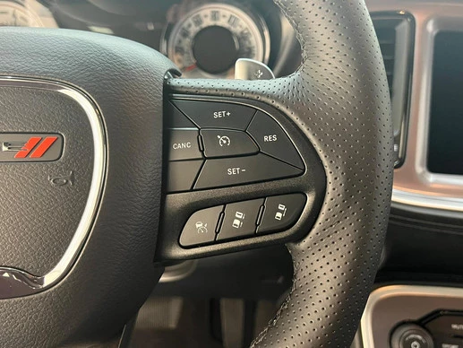 Dodge Challenger - Afbeelding 14 van 27