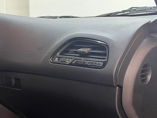 Dodge Challenger - Afbeelding 16 van 27