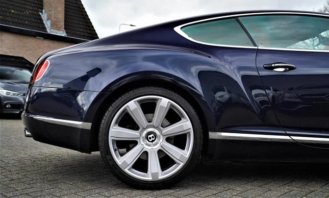 Bentley Continental GT - Afbeelding 8 van 30