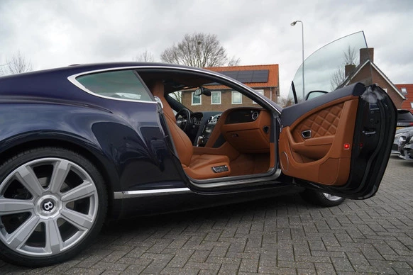 Bentley Continental GT - Afbeelding 9 van 30