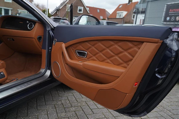 Bentley Continental GT - Afbeelding 10 van 30