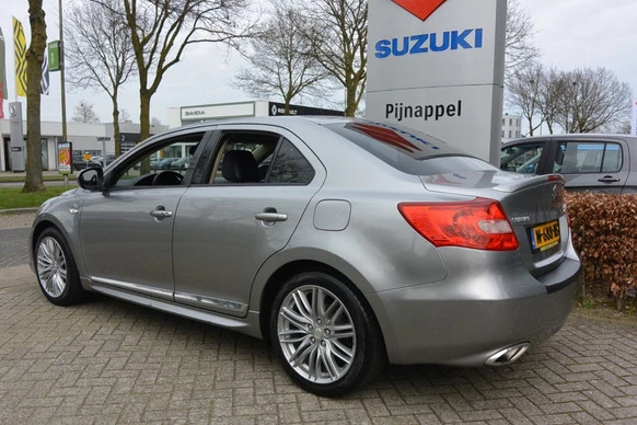 Suzuki Kizashi - Afbeelding 5 van 30