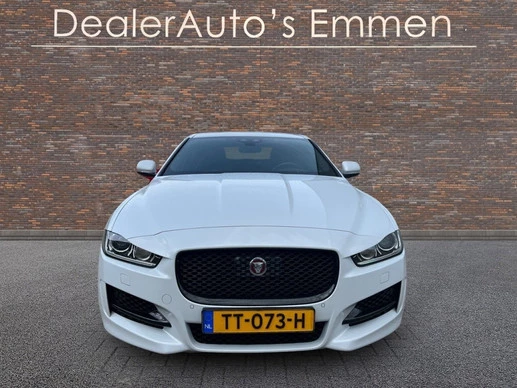 Jaguar XE - Afbeelding 11 van 30