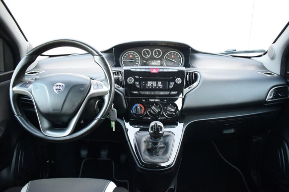 Lancia Ypsilon - Afbeelding 6 van 25