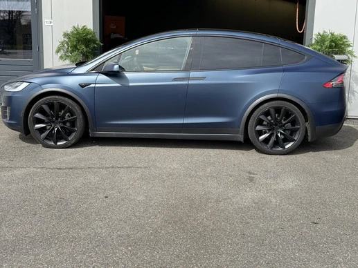 Tesla Model X - Afbeelding 8 van 17